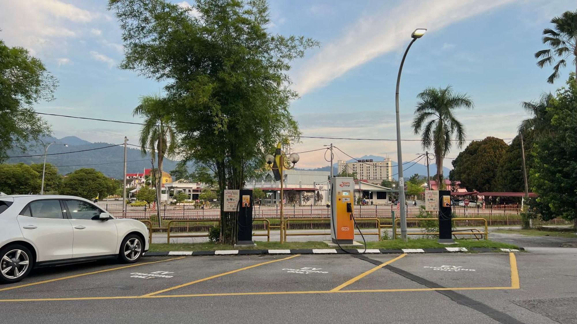 Legend Inn Taiping Exteriör bild
